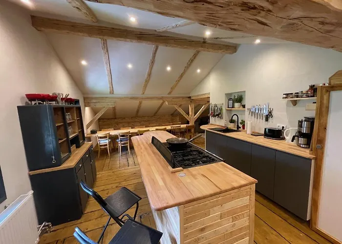 Hostal Backyard Mountain